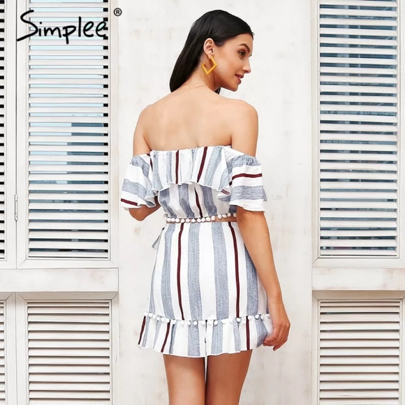 Pom Pom Coquette Set - Picture 12 of 16